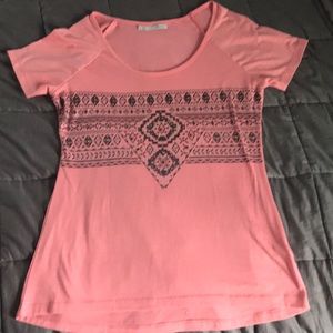 Coral tee